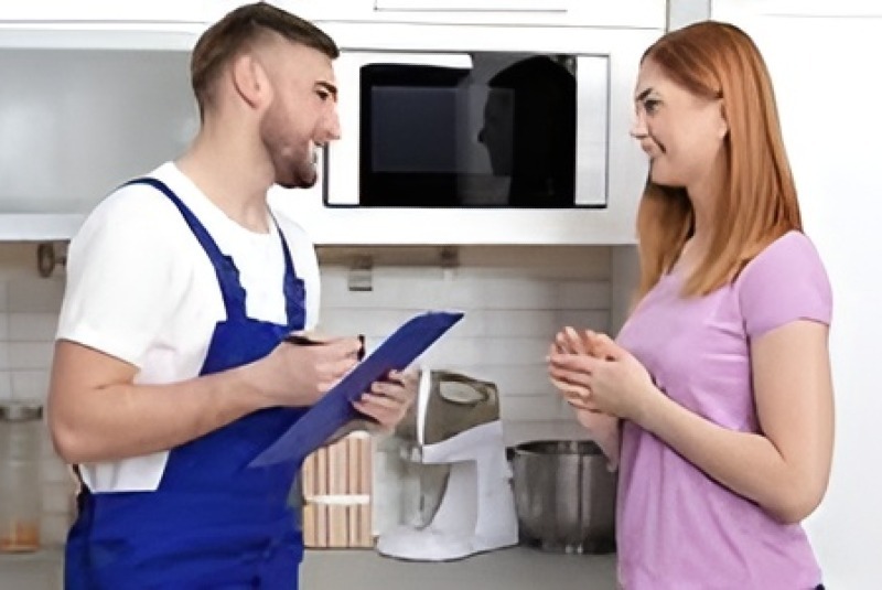 Buld-in Microwave Repair in Tampa